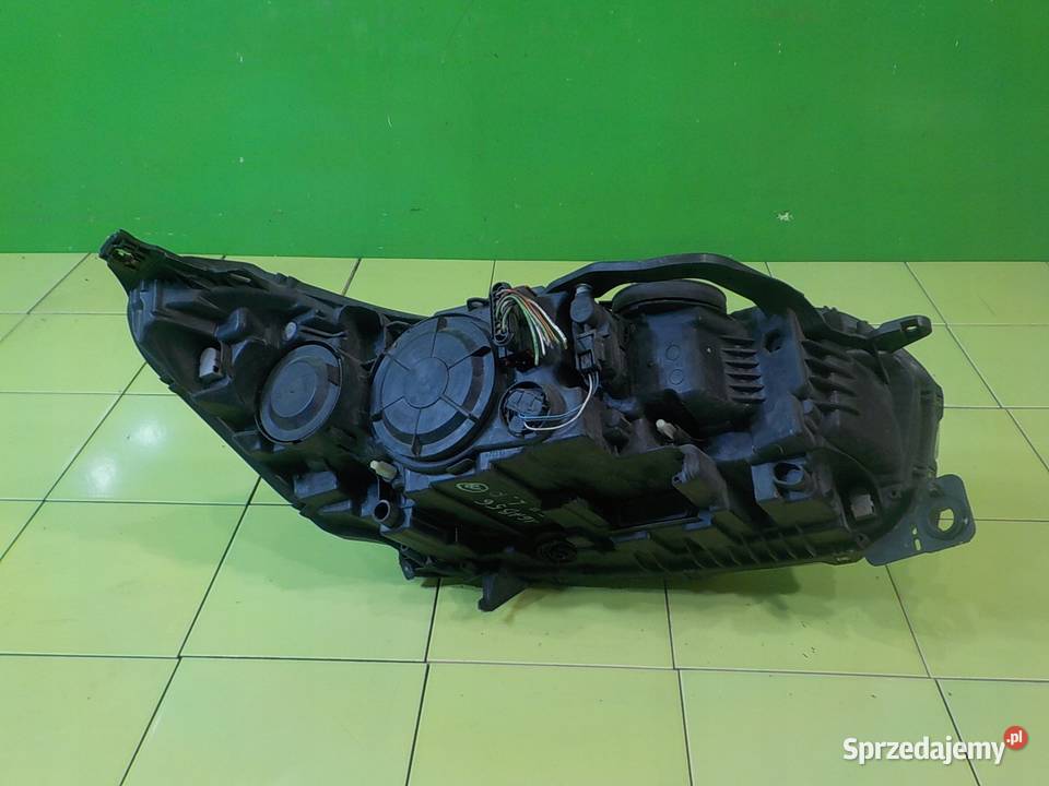 CITROEN C5 III 10r SEDAN 4D lampa lewa przod Lampy przednie