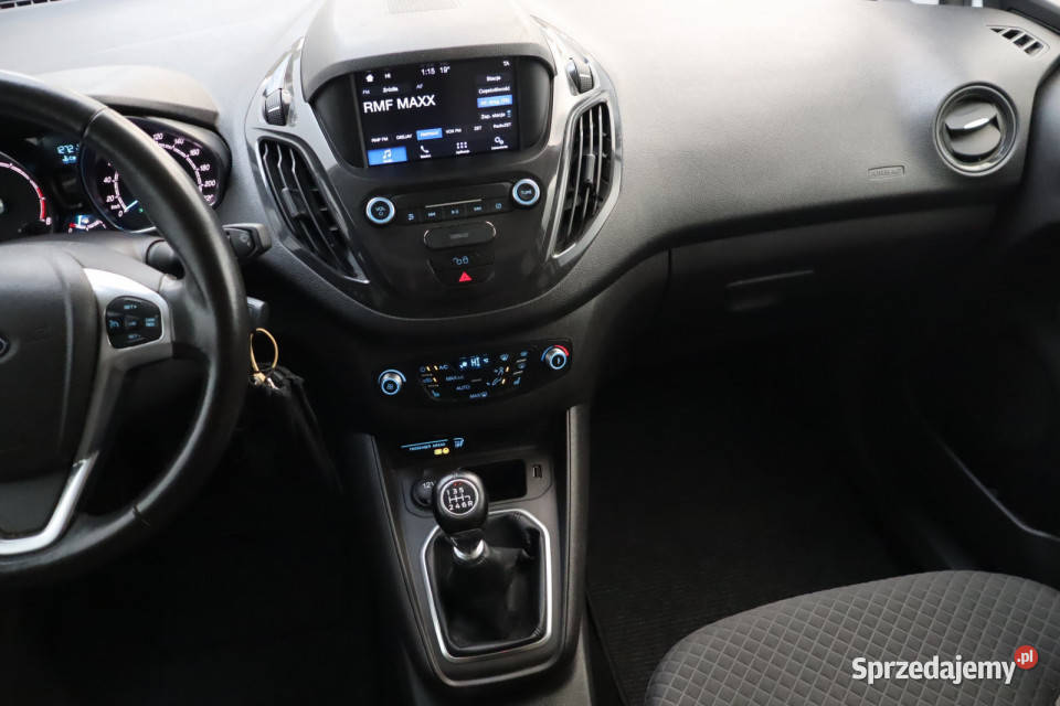 Ford Tourneo Courier 10 EcoBoost 4/5 sprzedam