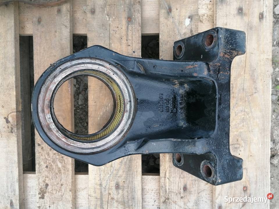 Uchwyt osi przedniej tylny Massey Ferguson Siemiatycze