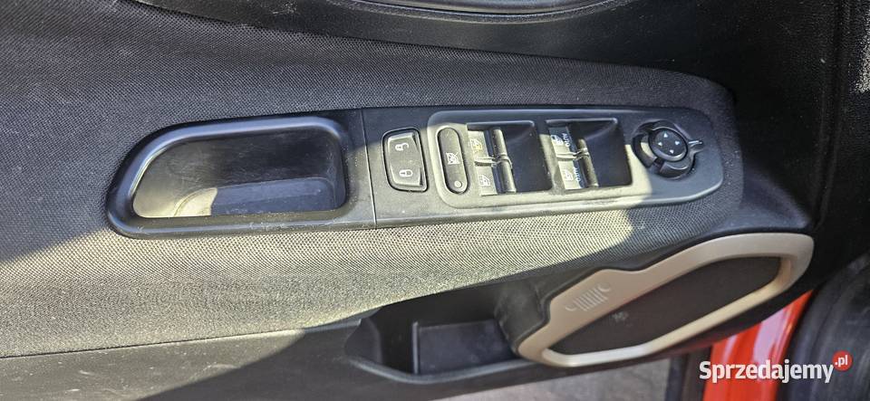 Jeep Renegade SPORT 24 benzyna 2016r gniazdo AUX Renegade wielkopolskie Ślesin