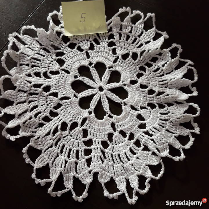 Serwetki na szydełku ręcznie robione wielkanocne Kamyk