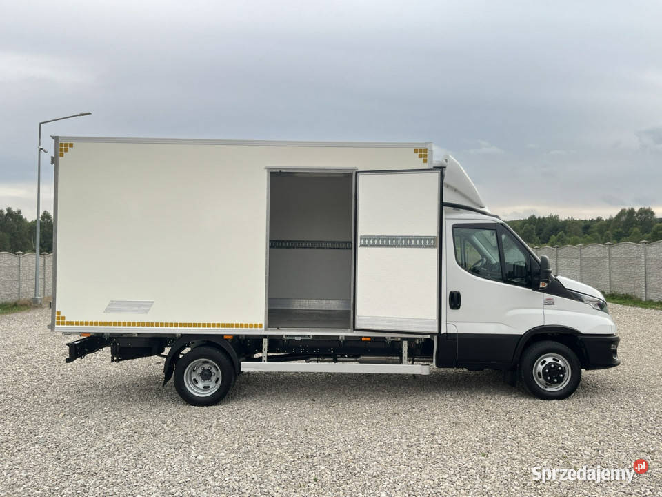 Iveco Daily 30160 50C16 Chłodnia 29C29C wielofunkcyjna kierownica Daleszyce