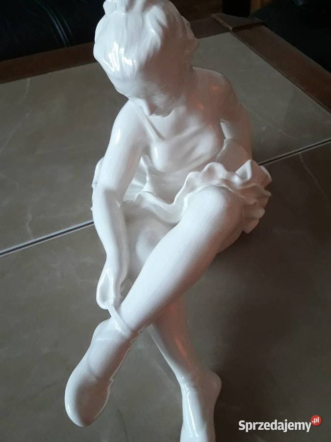 Duża figura baletnicy Jihokera Bechyn Janów Lubelski