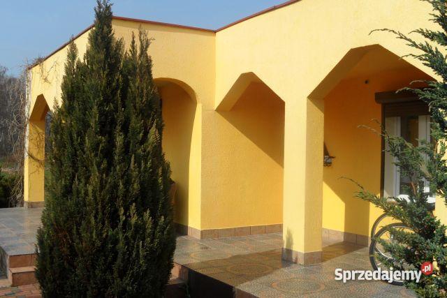 Domek jeziorem na Tarnów Jezierny
