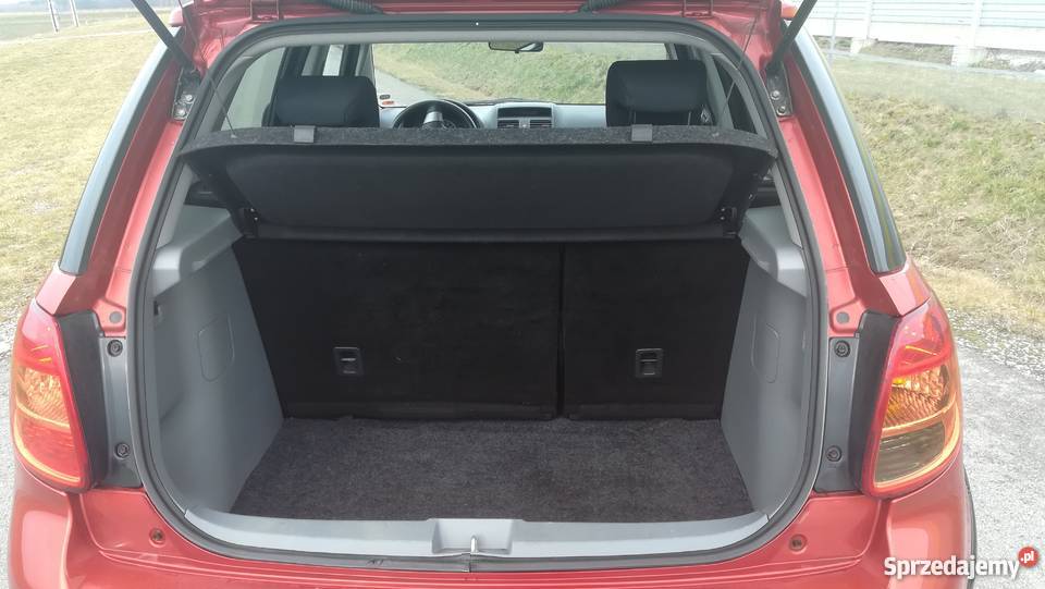 Suzuki SX4 Niski przebieg Zadbane autoalarm