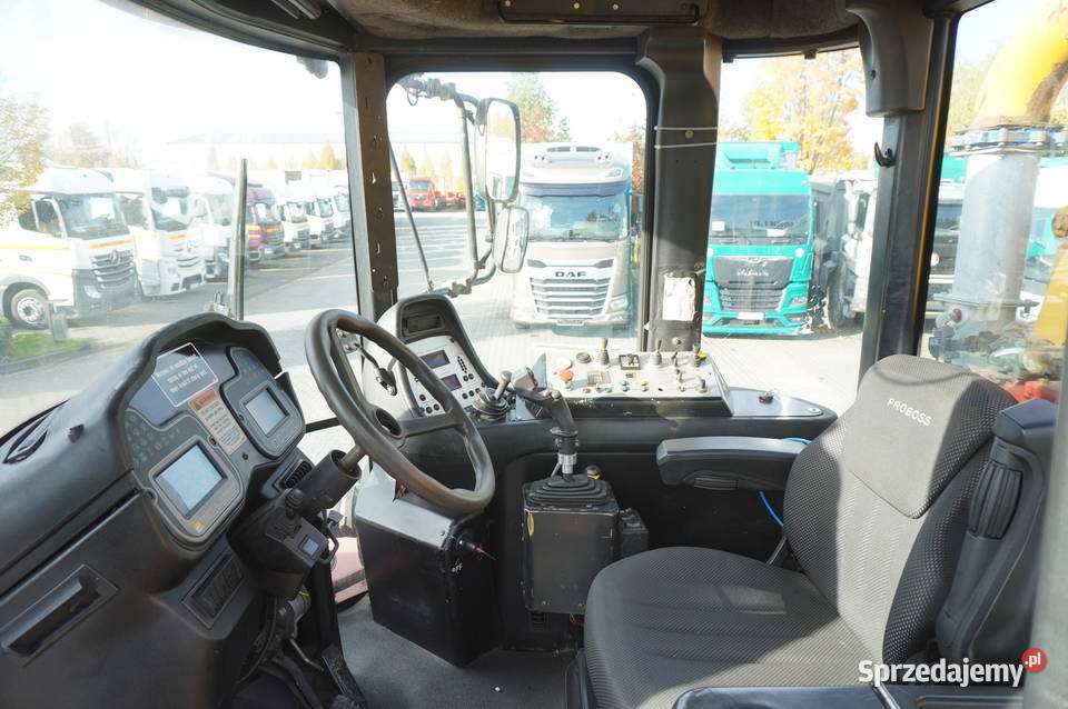 Wóz asenizacyjny TerraGator TG 310 Rozrzutnik nieuszkodzony Rozsiewacze nawozów Kraków sprzedam