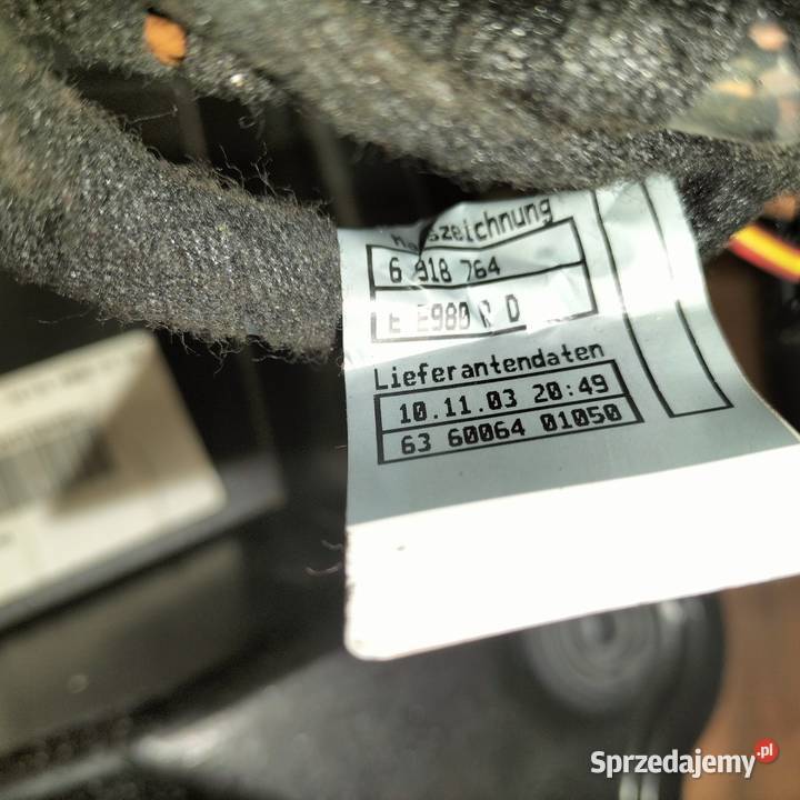 Wspornik tapicerki drzwi prawych tylnych BMW E65 Tapicerki samochodowe Poręba