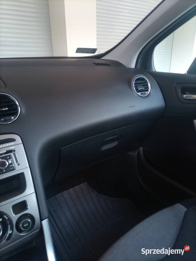 Peugeot 308 uszkodzony