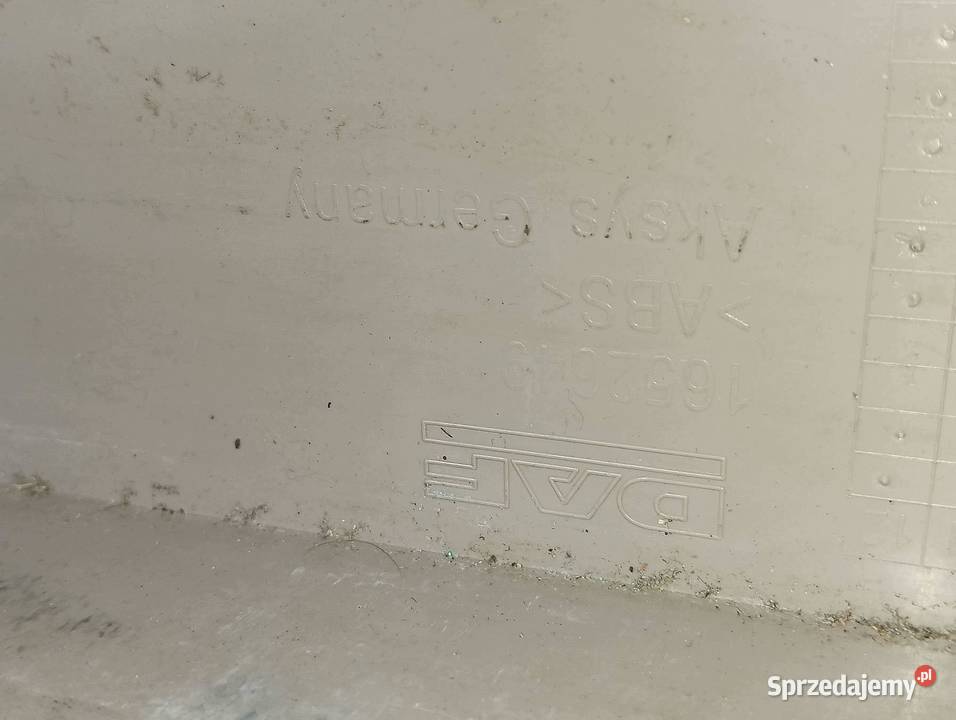 OSŁONA GÓRNA PRAWA SPACE CAB SCHOWEK 1652649 DAF