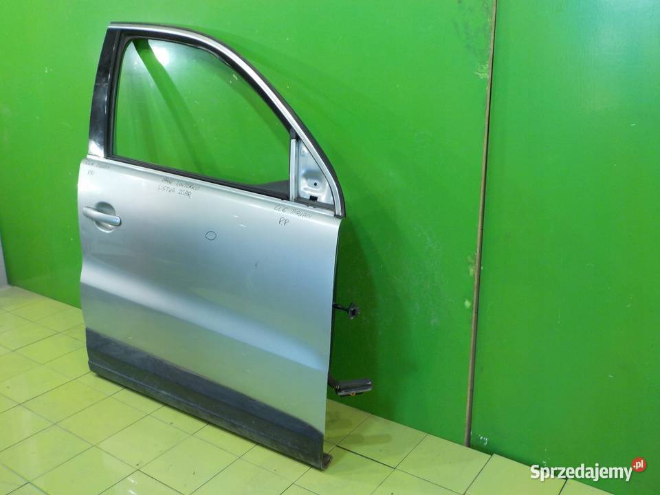 VW TIGUAN I 14 TSI 08r 5D drzwi prawe przod Suków sprzedam