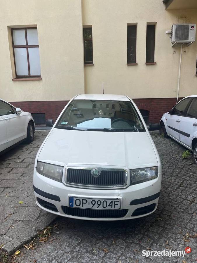 SKODA FABIA 2008 białastan średni Sedan / Limuzyna