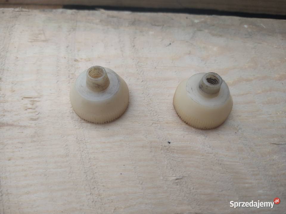 Plastikowa Nakrętka Lampy Tylnej 2 Mercedes W108 Skawina sprzedam