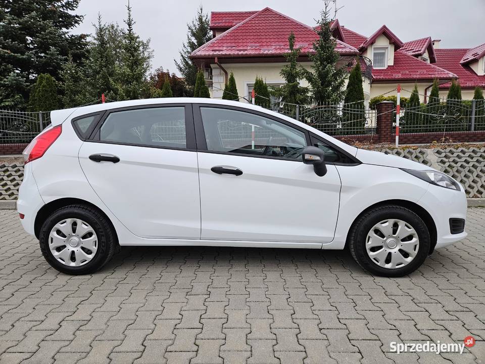 Ford Fiesta 2016 125 82 salon Polska Rzeszów