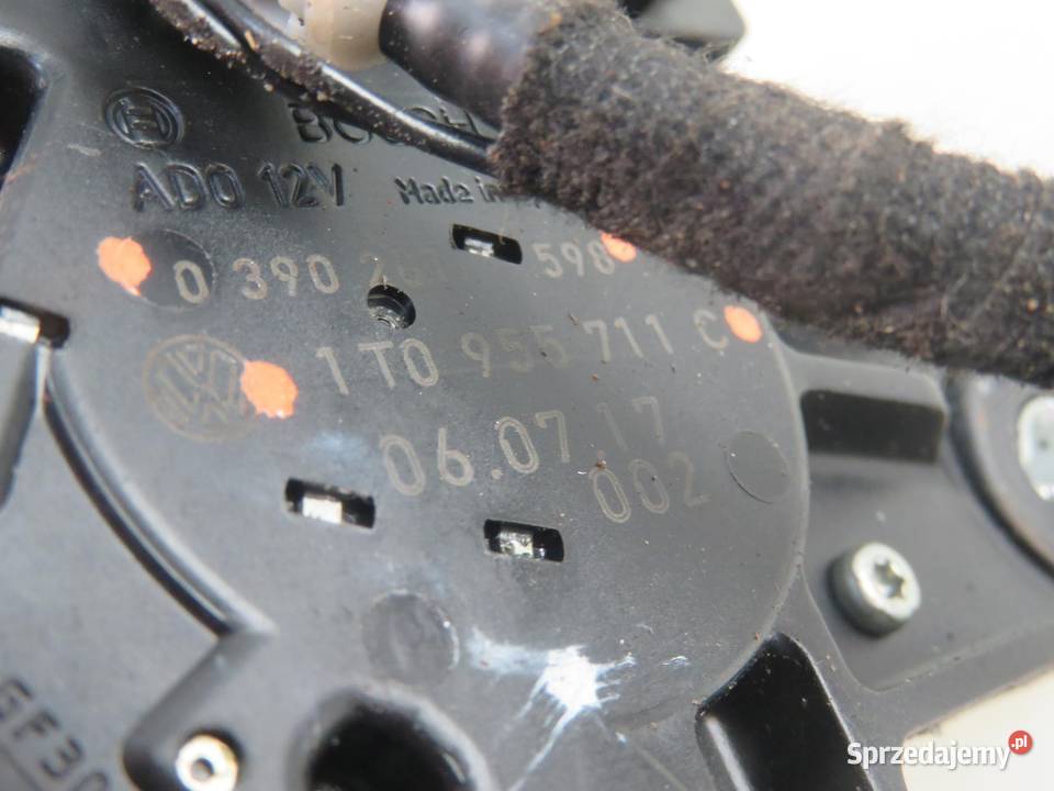 SILNICZEK WYCIERACZKI TYŁ VW CADDY III