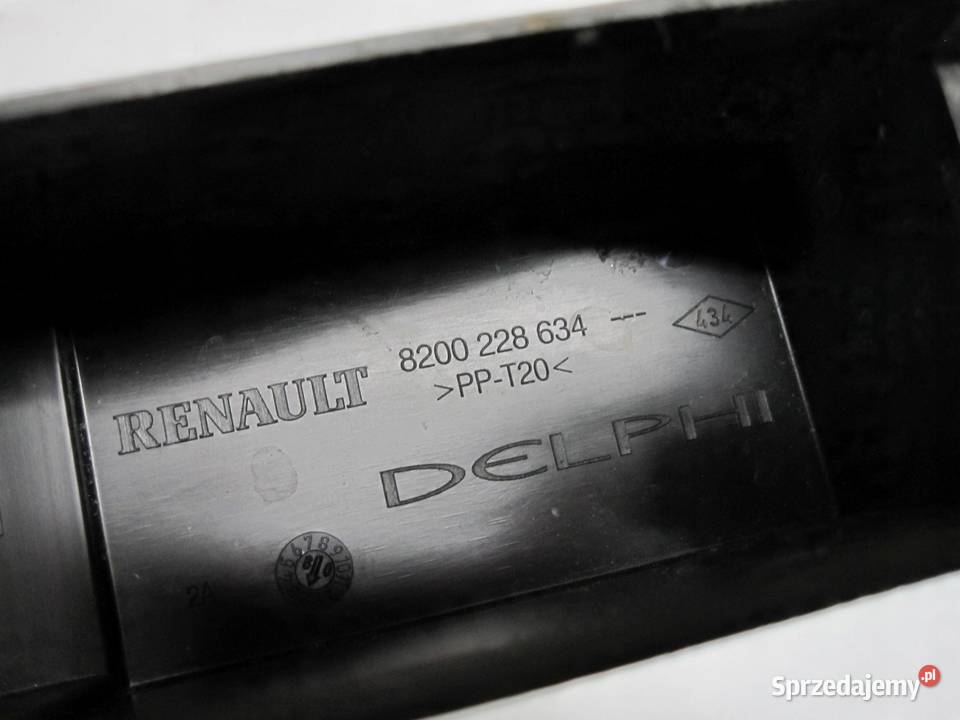 RENAULT CLIO III 16 B 09r skrzynka bezpieczników
