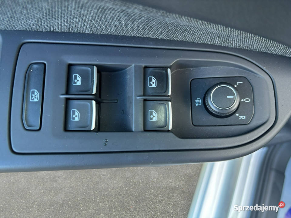 Volkswagen Golf 20 TDI Life Z Polskiego Salonu srebrny Warszawa sprzedam