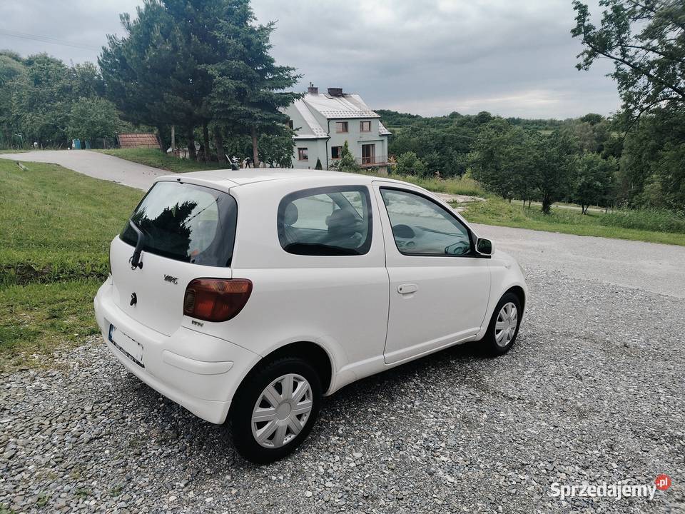 Sprzedam Toyota Yaris LIFT 10 vvti benzyna 2004r MP3 małopolskie Brzesko