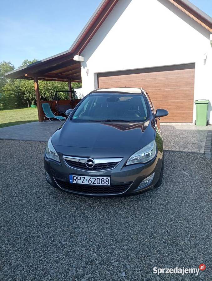 Opel Astra J sprowadzony Astra podkarpackie Przeworsk