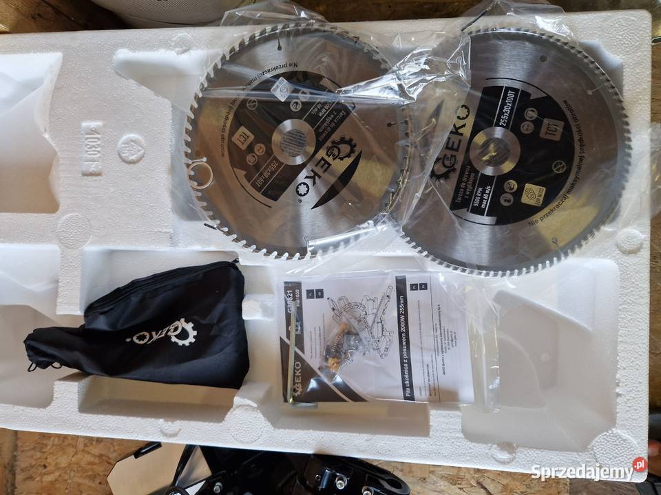 Piła ukośnica z posuwem 2000W 255mm geko G80821 Głogowa