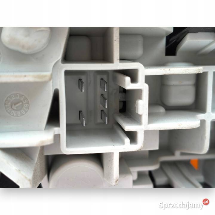 LAMPA PRAWA Volvo V50 I LIFT 20072012 tylna Chełm