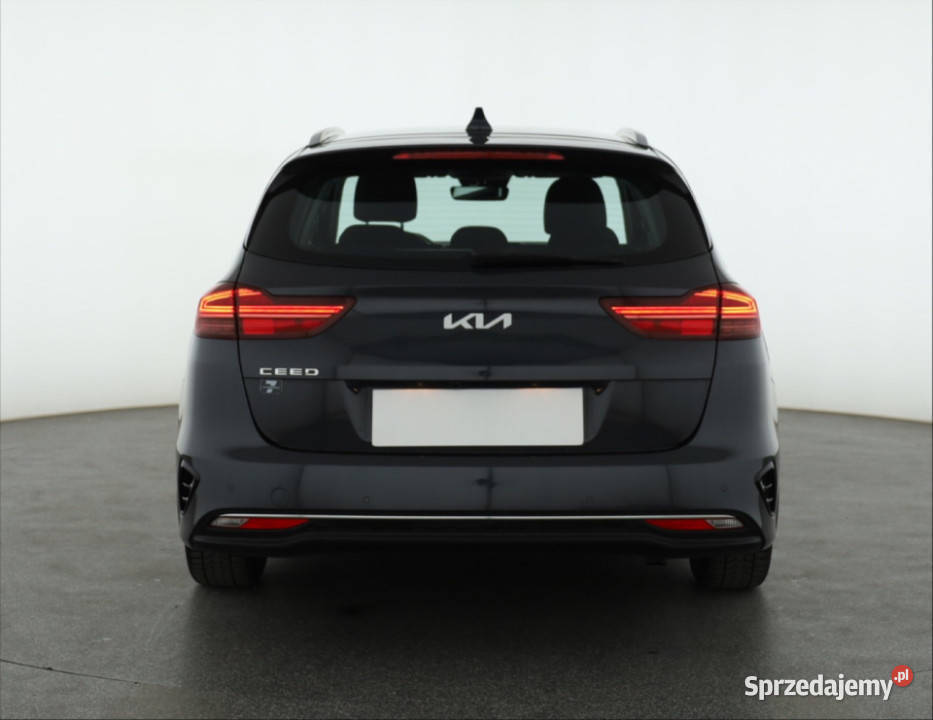 Kia Ceed 15 TGDI pełny VAT Piaseczno sprzedam