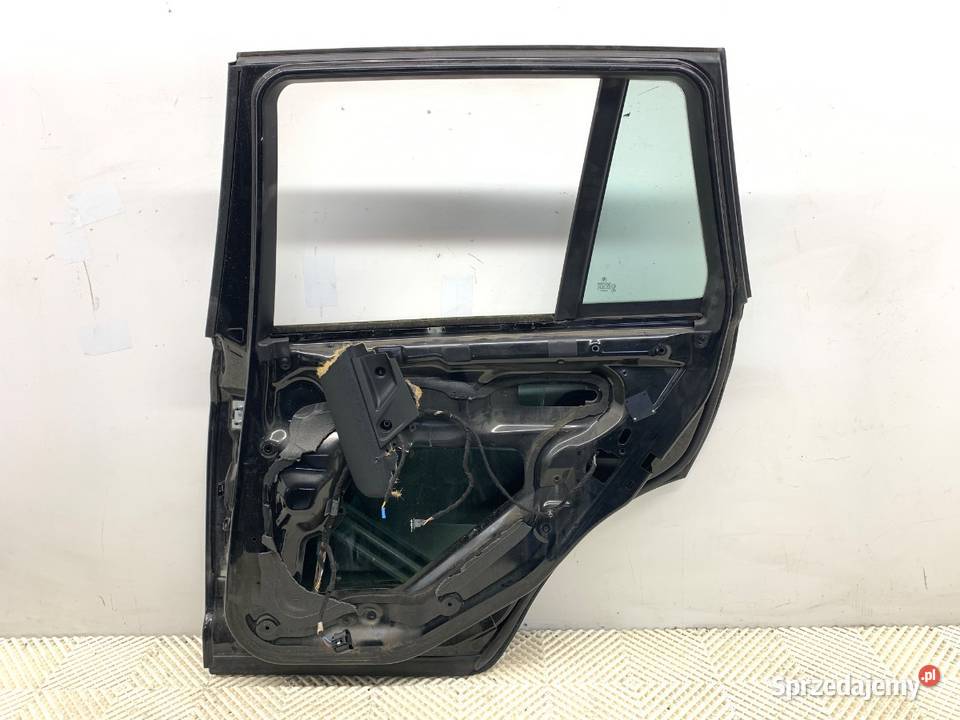 DRZWI PRAWY TYŁ BMW E83 SUV 0311 Drzwi sprzedam
