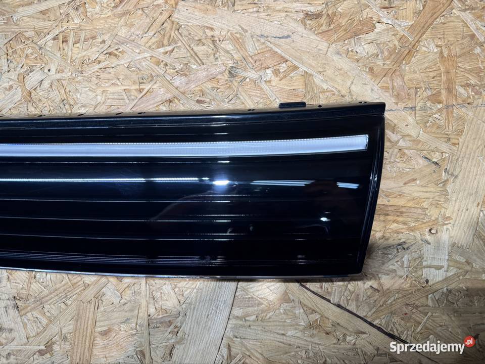 Lewy led grilla atrapy Tiguan 3 III 571 Rok produkcji 2025 Sieraków