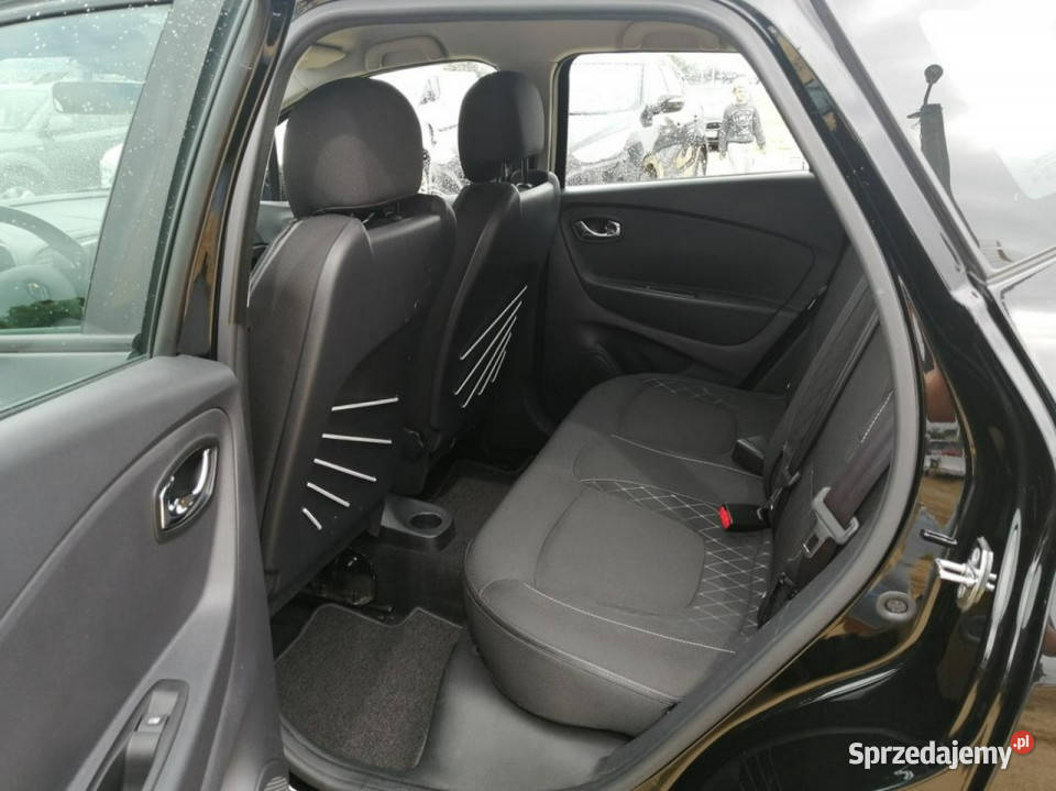 Renault Captur 12 110 klima elektryka parktronik Rok produkcji 2017 Captur Strzegom