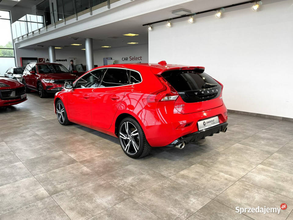 Volvo V40 20 T5 245 automat 2018 r salon Myślenice