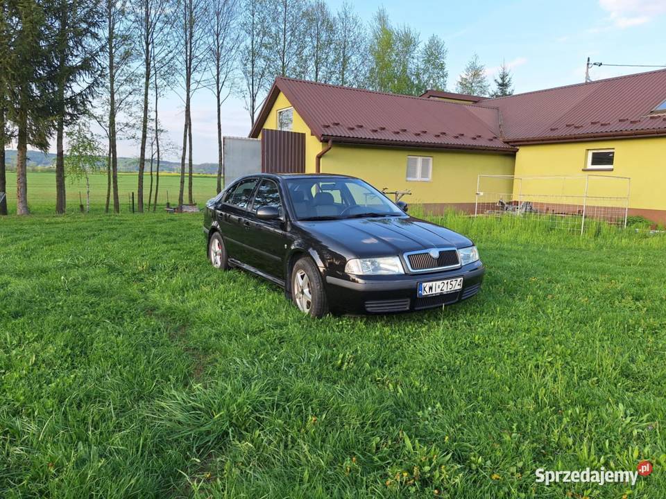 Skoda Octavia 16 Tour 16 2010 drugi właściciel Staniątki