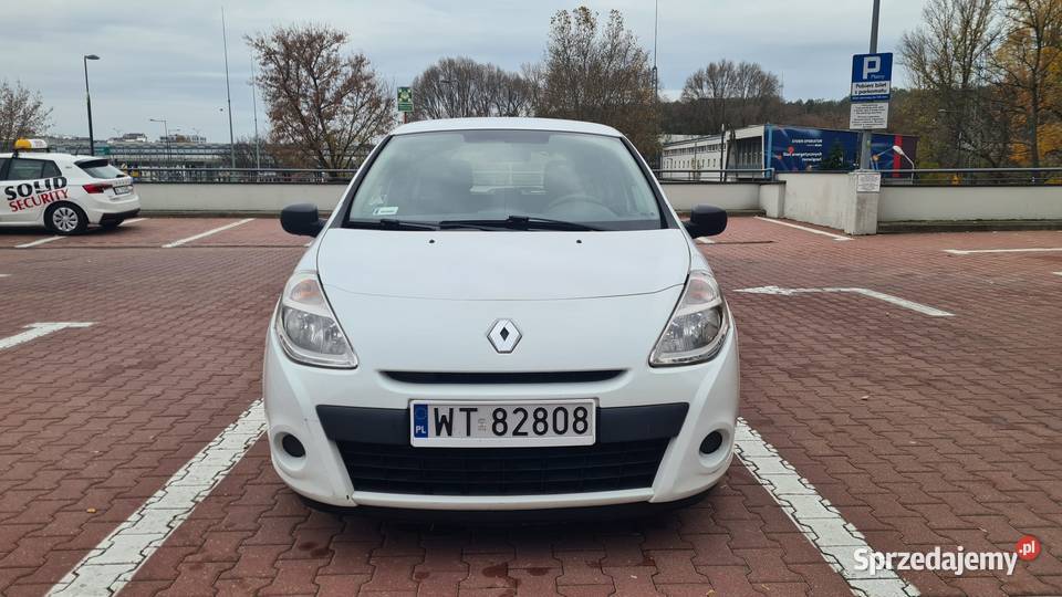 Clio 2013 185000 polski salon bezwypadkowy nieuszkodzony Warszawa
