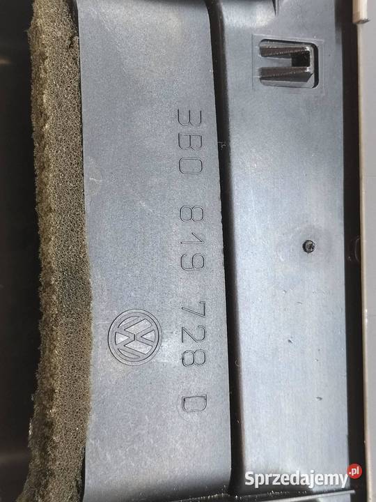 KRATKI NAWIEWU ŚRODKOWA DESKI LIFT 3B0819728D VW sprzedam