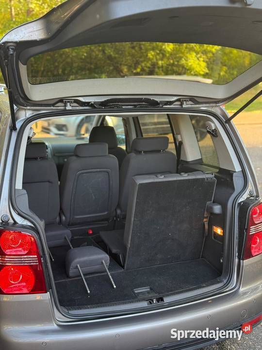 Volkswagen Touran14T7OsóbLiftAluZadbanyZamiana aluminiowe felgi Częstochowa
