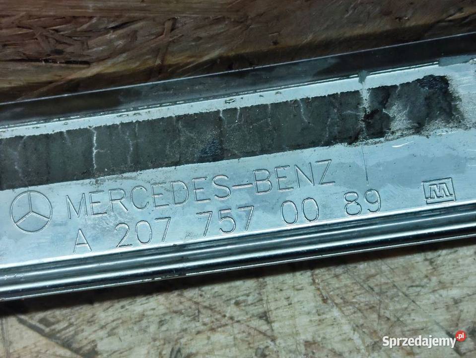 Listwa Klapy Bagażnika Mercedes W207 W212 Coupe Pleszew