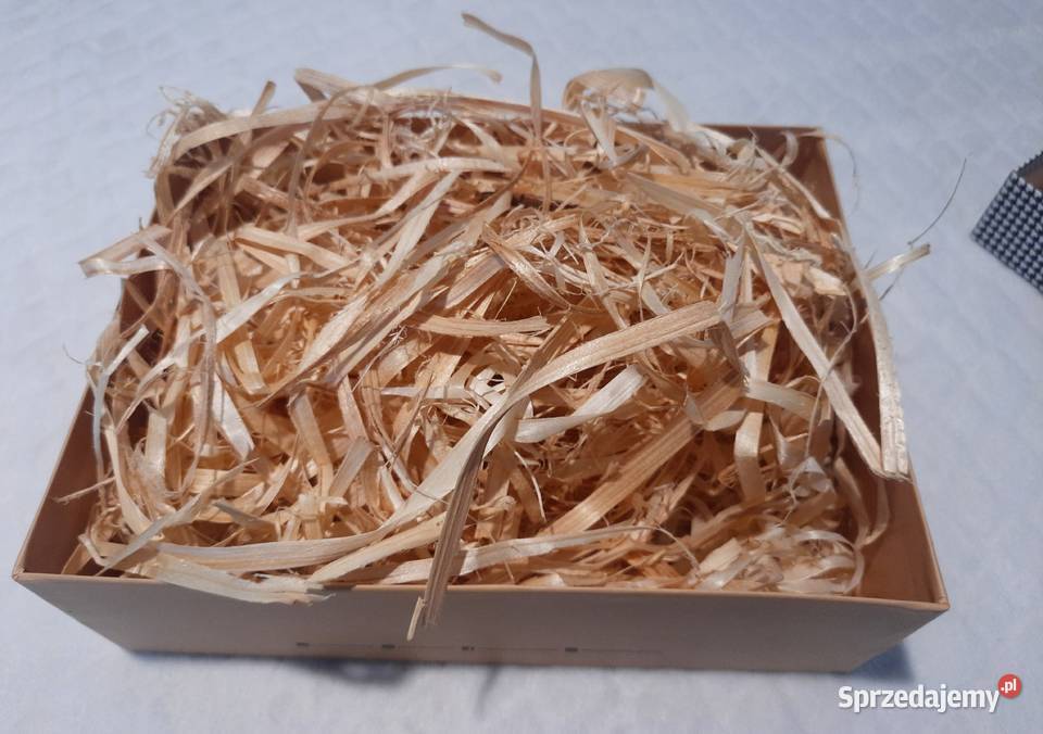 Pudełeczko z wypełnieniem dekoracyjnym wełna