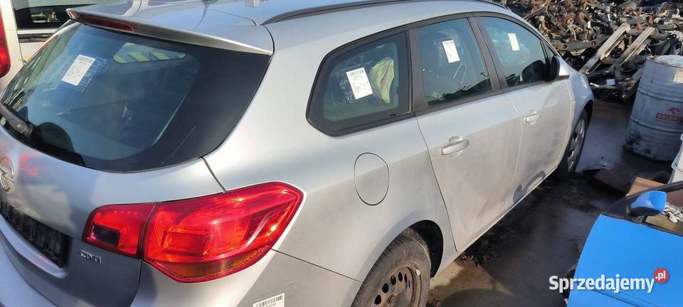 ĆWIARTKA BŁOTNIK PRAWY TYŁ OPEL ASTRA J Z176 osobowe kujawsko-pomorskie Lipno