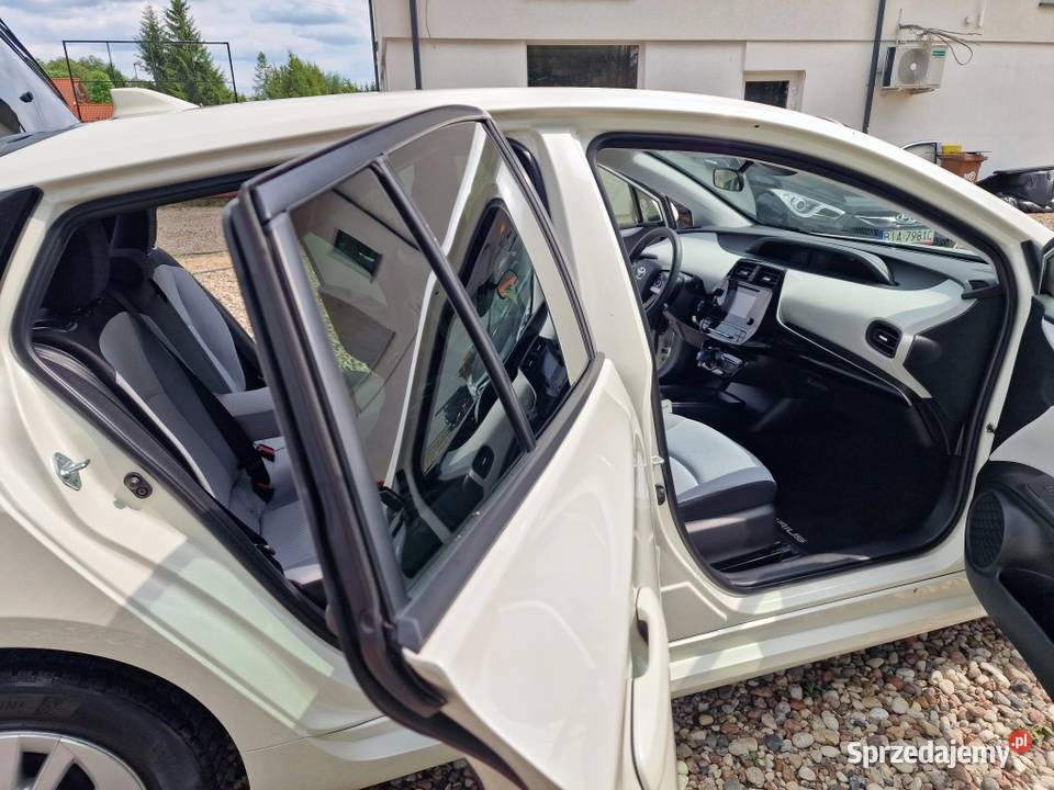 Toyota Prius 18 Hybrid Bogate Wyposażenie Prius podlaskie Białystok