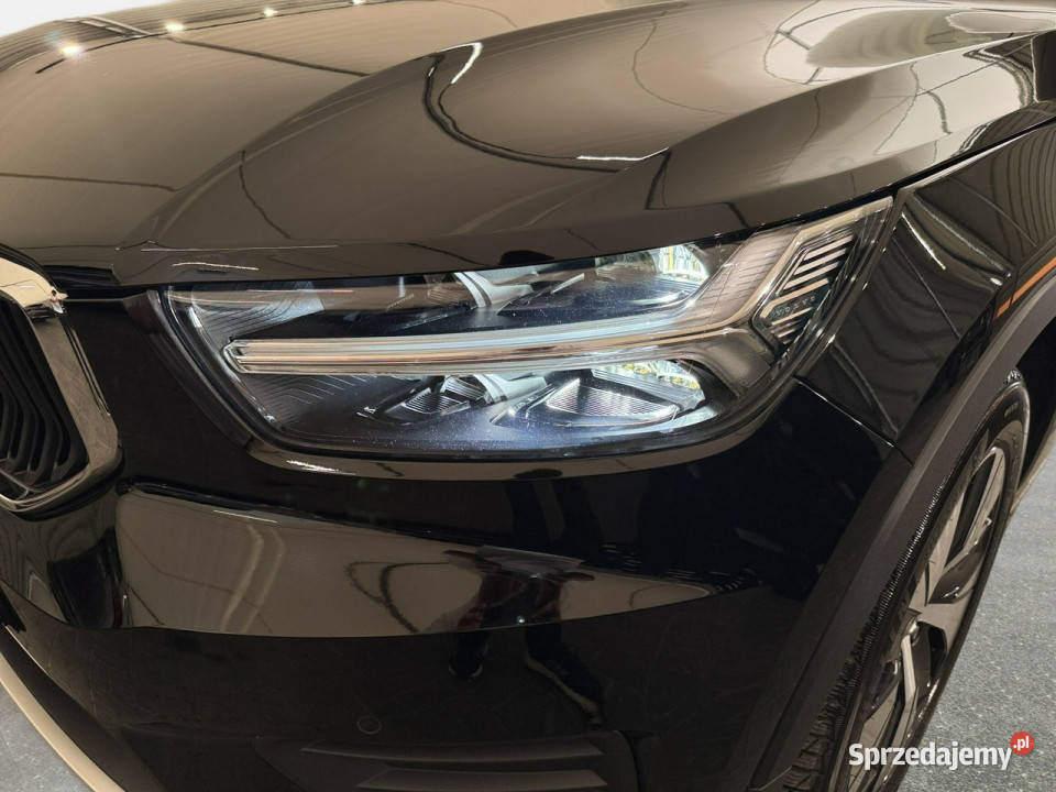 Volvo XC 40 VAT 23 Momentum Pro 15 T3 163 Myślenice