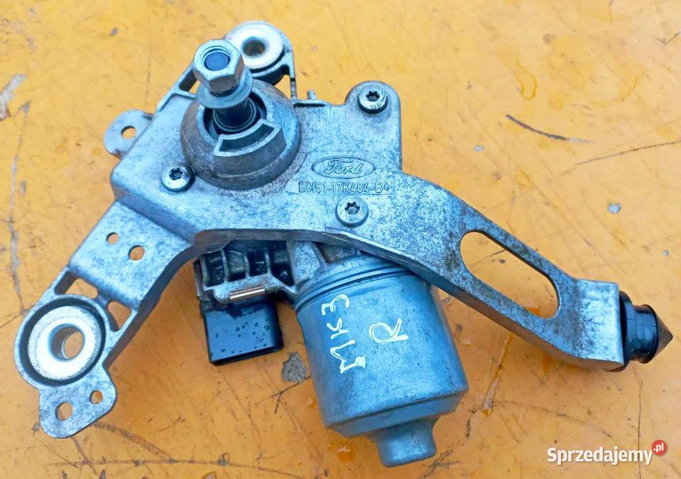 FORD FOCUS MK3 SILNICZEK WYCIERACZEK PRAWY Radom