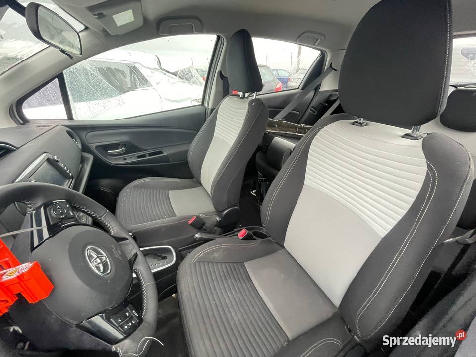 TOYOTA Yaris 15 100 Hybride Dynamic EV511 Wrocław