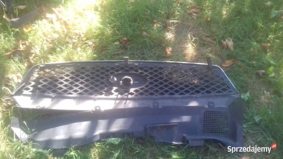 Grill atrapa chłodnicy Ford Focus c 0307 znaczek Kraków