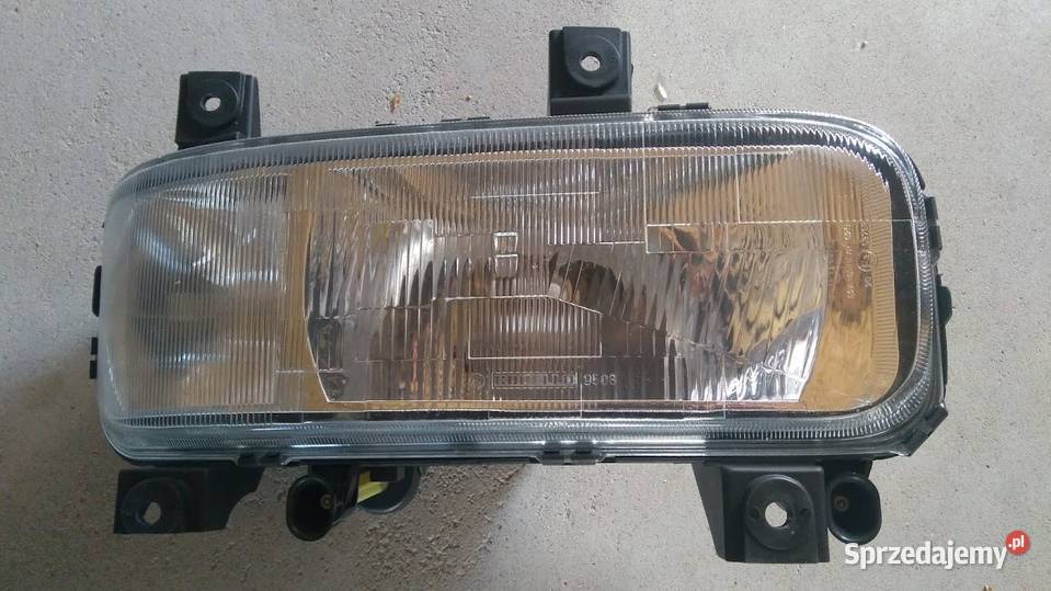 Lampa przednia prawa reflektor Mercedes Atego wielkopolskie Suchy Las