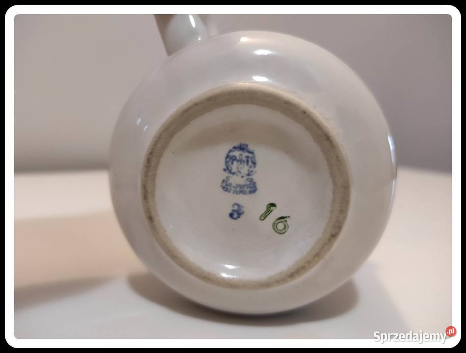 TUŁOWICE 3 filiżanki białe z zielonym paskiem sprzedam