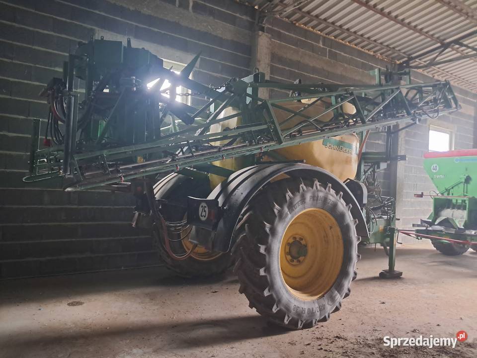 Opryskiwacz John Deere 832 belka 24m poj 3200l Podgaj
