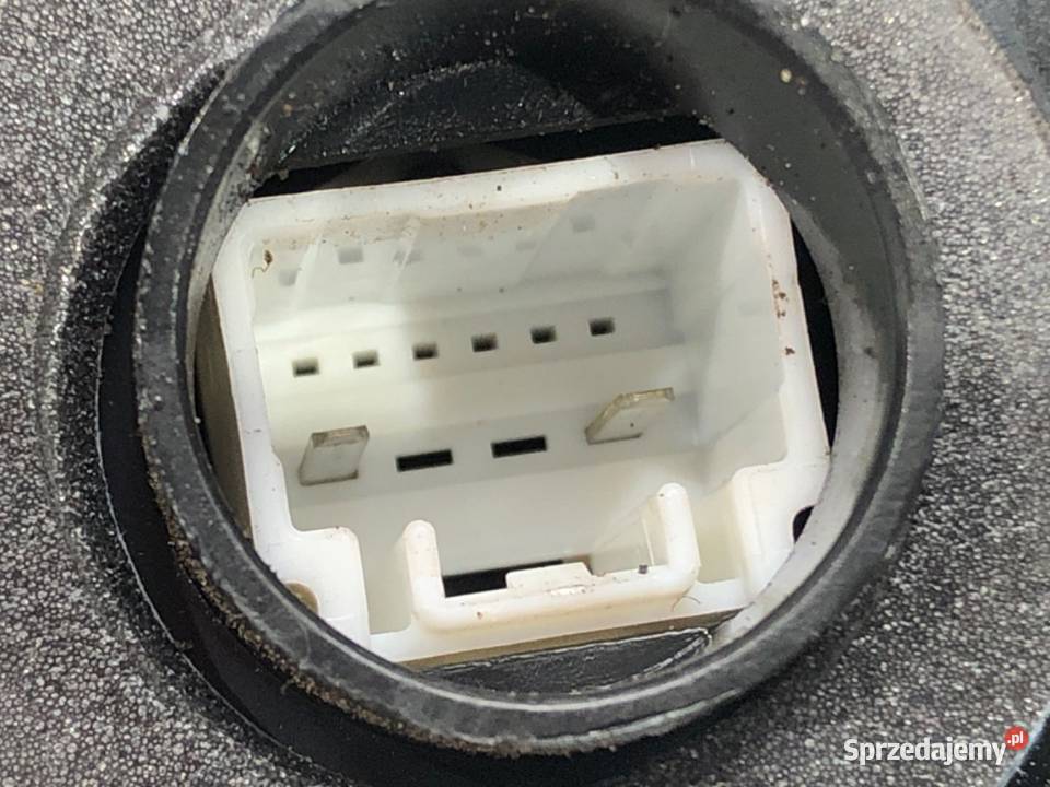 ZAMEK DRZWI LEWY TYŁ TOYOTA COROLLA E21