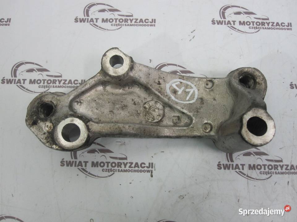 NISSAN QASHQAI 20 DCI 08r łapa skrzyni biegów