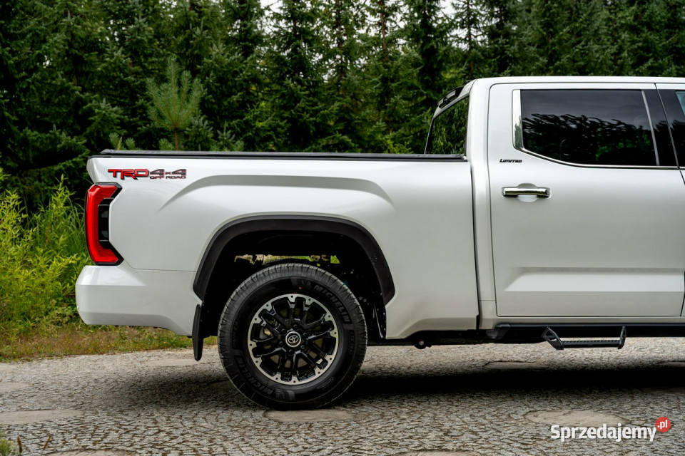 Toyota Tundra II Crewmax Platinum TRD 35 V6 389 Ropczyce