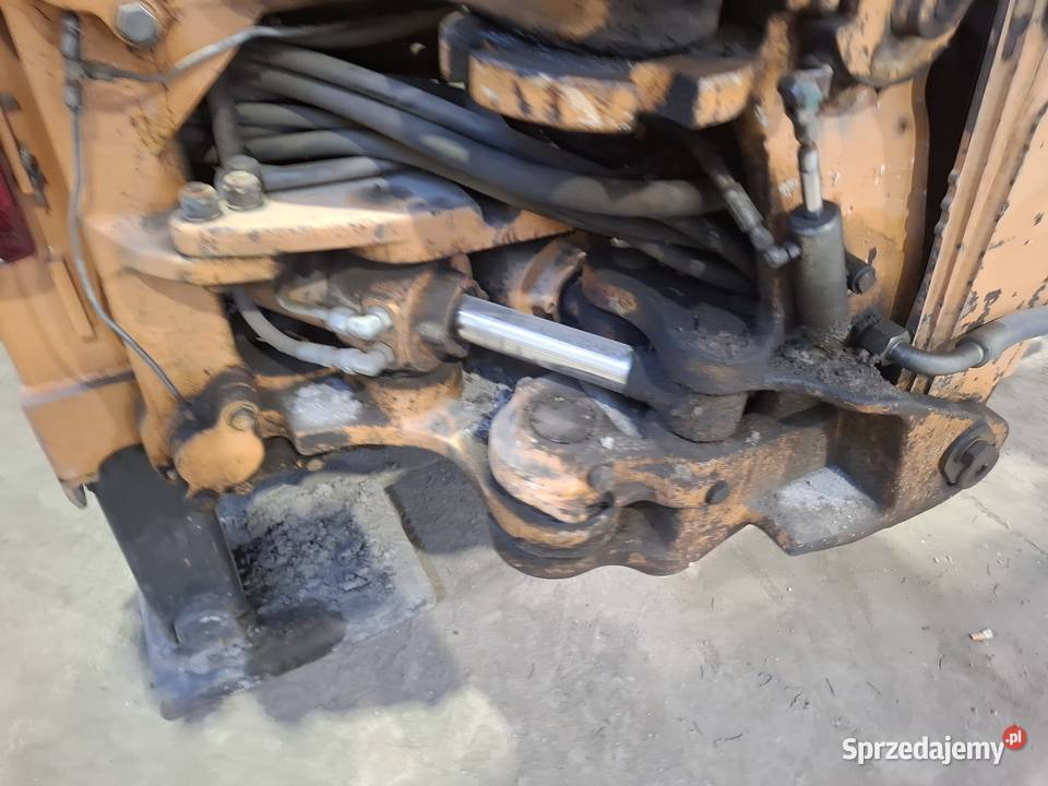 Koparkoładowarka CASE 580ST Reszel