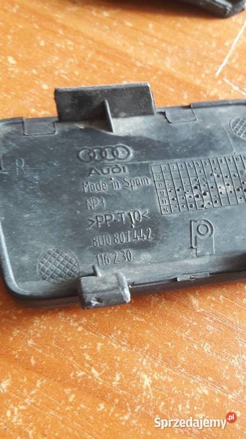 Zaślepka haka tył prawy i lewy Audi Q3 1214r lubelskie Zamość sprzedam