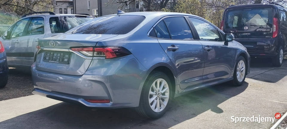 Toyota Corolla 15 125 321właścieciel światła przeciwmgielne Skawina